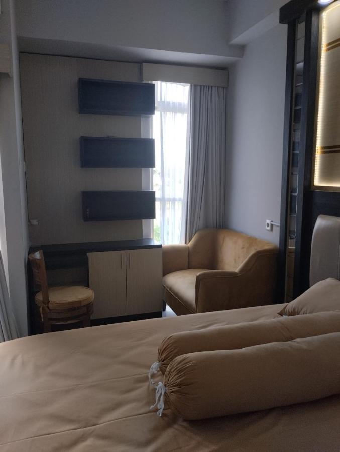 Amartha View Apartement Tambakaji Esterno foto