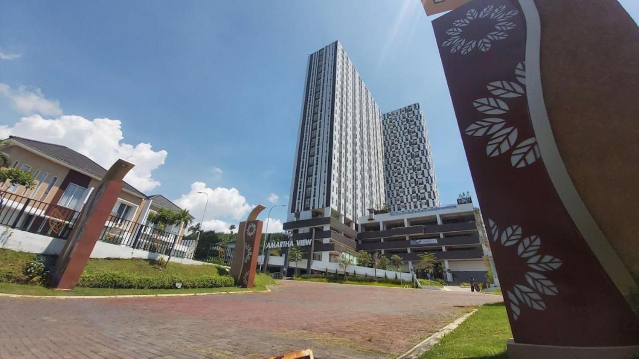 Amartha View Apartement Tambakaji Esterno foto